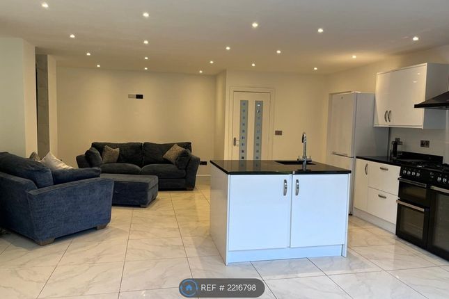 3-bed semi-detached on Westlands Road, Birmingham, £1,800/mo
