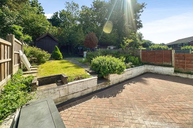 82, Meadowcroft, Manchester photo 2