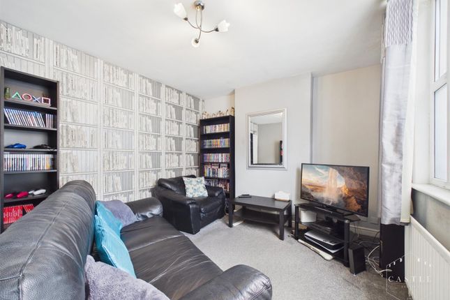 18, Princess Road, Hinckley photo 2
