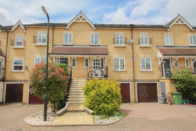 Thumbnail Town house to rent in Lynwood Road, Thames Ditton