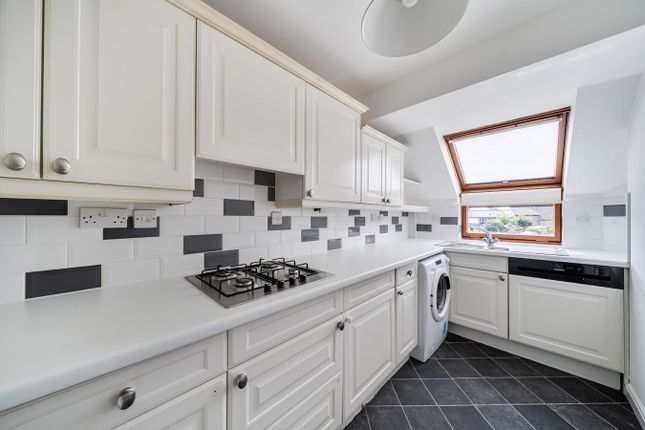 9, Marlborough Place, Toddington photo 3
