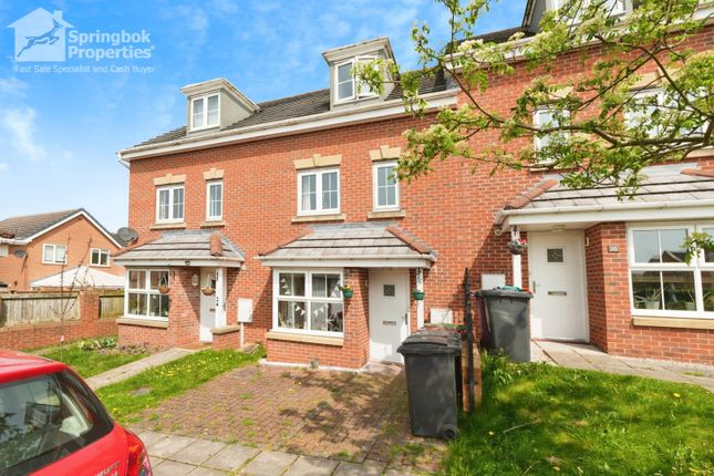 Thumbnail Town house for sale in Lincoln Way, Chesterfield, Derbyshire