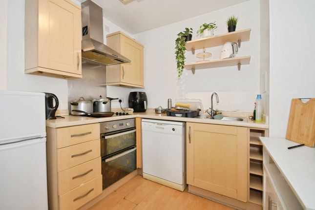 Flat 9, Coode, 7, Millsands, Sheffield photo 3