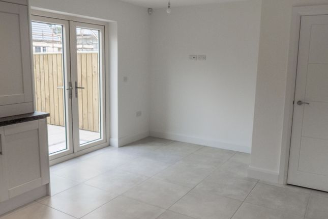 5, Larch Lane, Lisburn photo 5