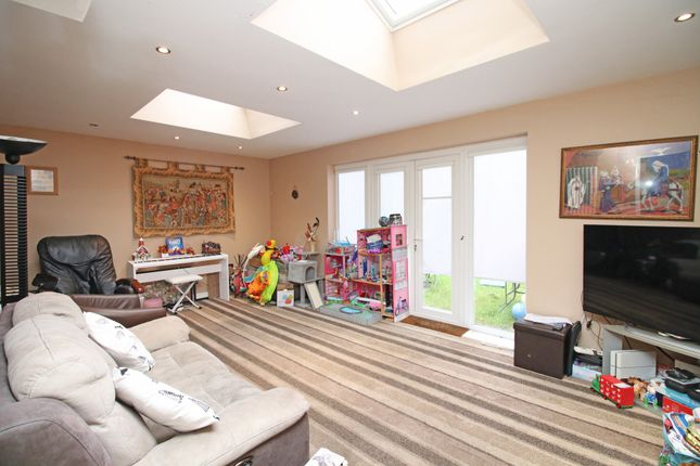 74, Larkholme Lane, Fleetwood photo 4