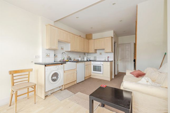 8, St. Marys Road, Watford photo 3