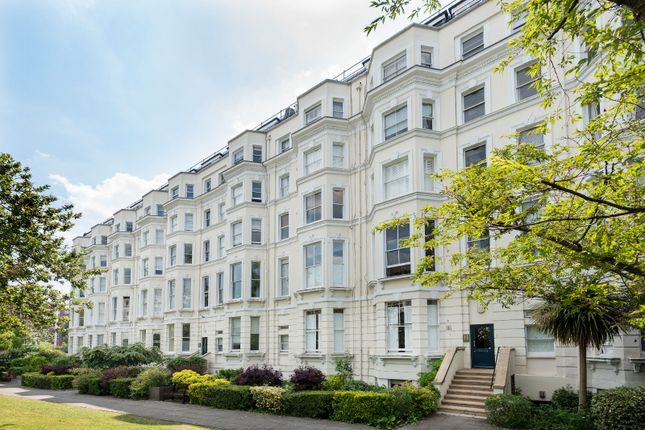 Flat 28, Pinehurst Court 1-3,, Colville Gardens, Notting Hill photo 2