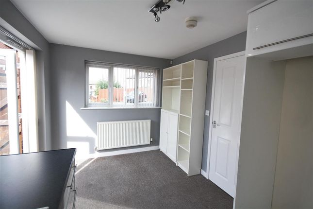 18, Eames Close, Heanor photo 5