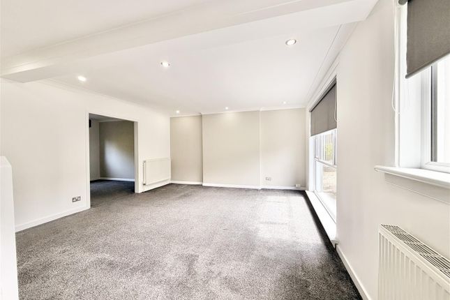 7, Laverock Avenue, Hamilton photo 4