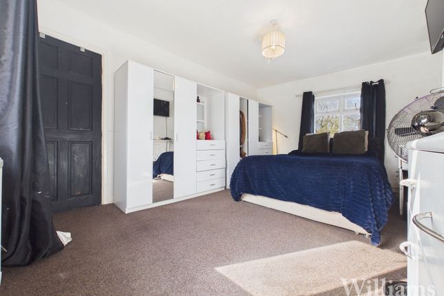 66 Oxford Road, Aylesbury photo 5