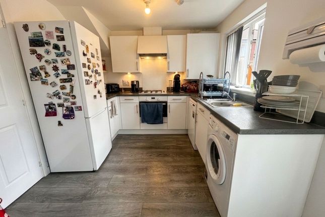 9 Heath Wood Drive, Maidstone photo 4