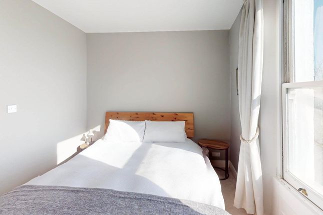 Flat 2 112, Petherton Road, London photo 5