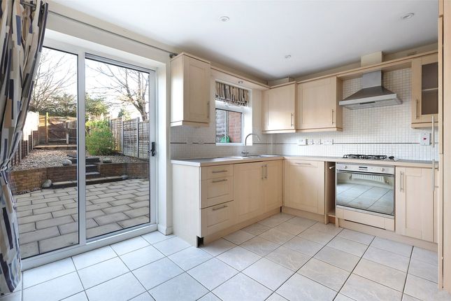 16, Blanford Mews, Surrey photo 4