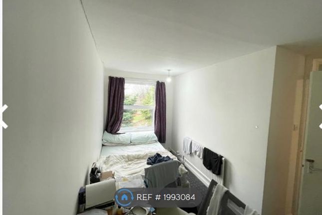 Terraced house to rent in St John's Close, Leeds