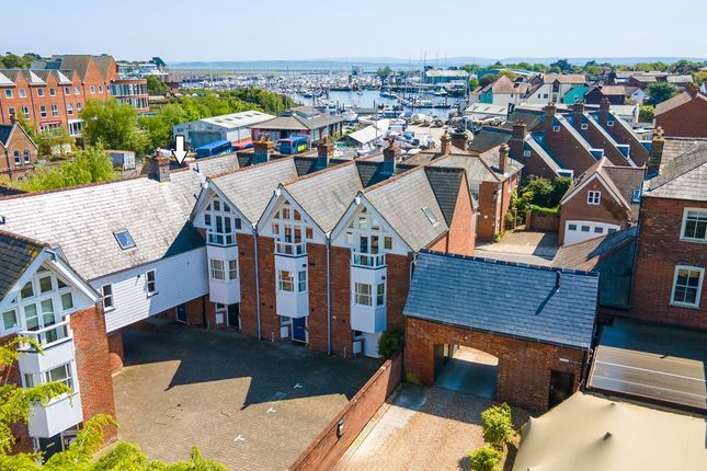 Thumbnail Town house for sale in Waterloo Road, Lymington