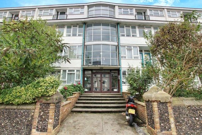 2 bed flat to rent in Buckingham Place, Brighton, East Sussex BN1