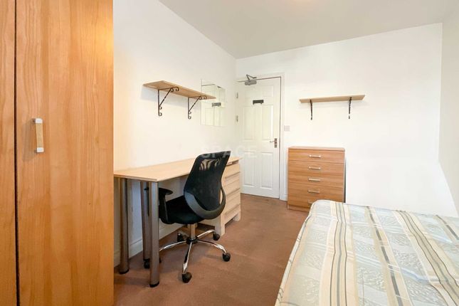 Room to rent in Wokingham Road, University