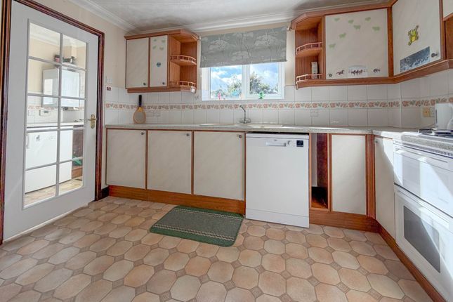 31, Fulcher Avenue, Cromer photo 2
