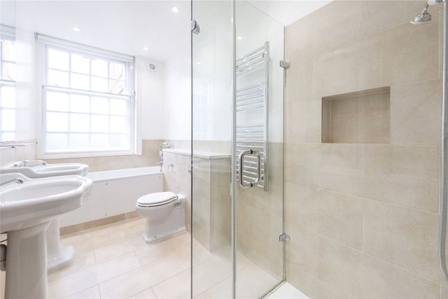 Hornton Court West, London photo 3