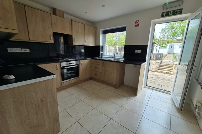 344, Colchester photo 3