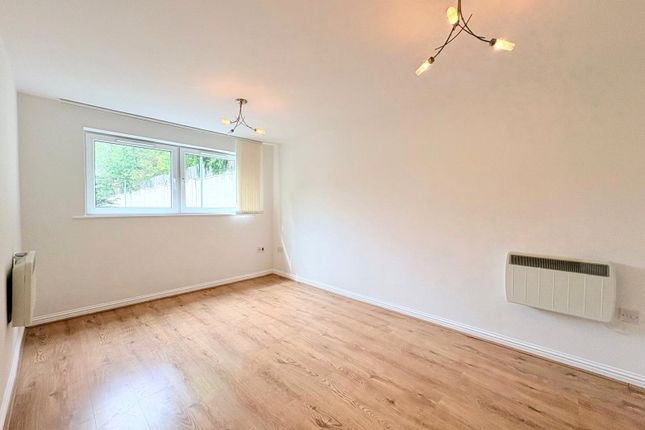 80, Lowbridge Court, Liverpool photo 3