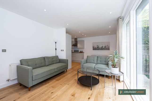 137, Cambridge Avenue, London photo 2