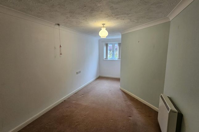 14, Trafalgar Court, Penzance photo 3