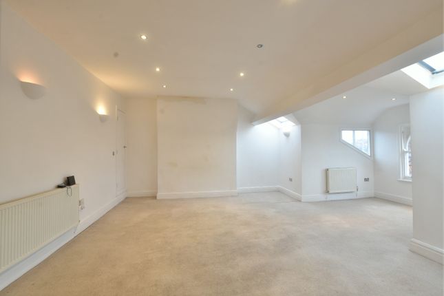 Flat for sale in Park Crescent, Southport, Merseyside