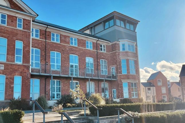 1-bed flat on Flat 18, Beresford House, Portland, £190,000