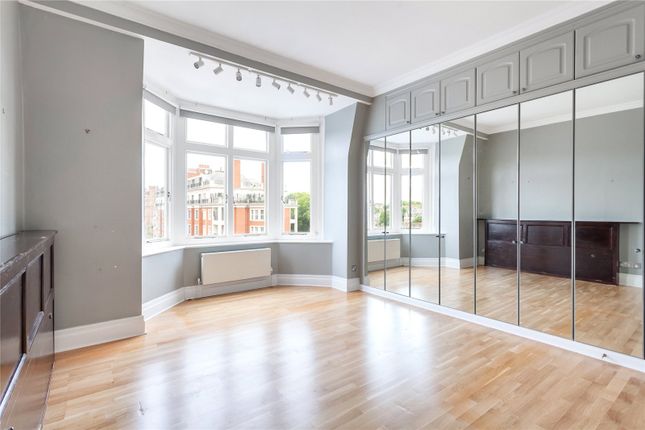 Flat for sale in Old Court Place, London
