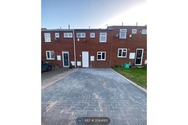 Thumbnail Terraced house to rent in Uxbridge Close, Dudley