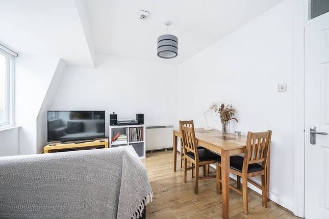 Flat to rent in Austin Street, Shoreditch, London