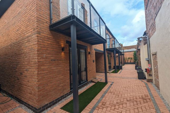 Thumbnail End terrace house for sale in Middle Gate, Newark