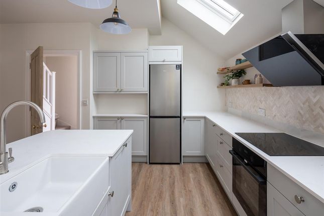 11, Saunders Road, Bristol photo 3