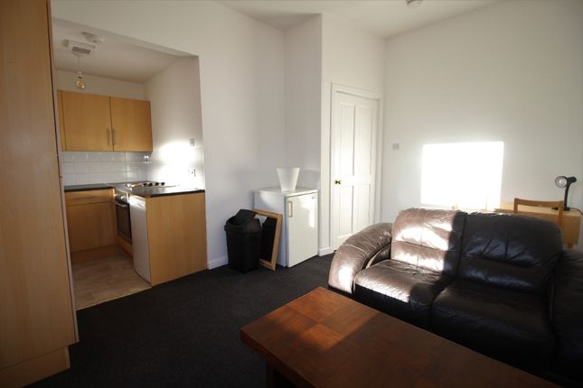 Flat to rent in Bruce Street, Stirling Town, Stirling