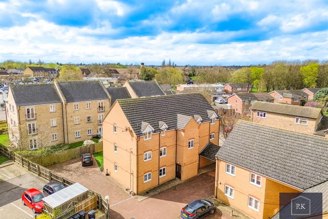 Flat for sale in Knights Court, St. Neots