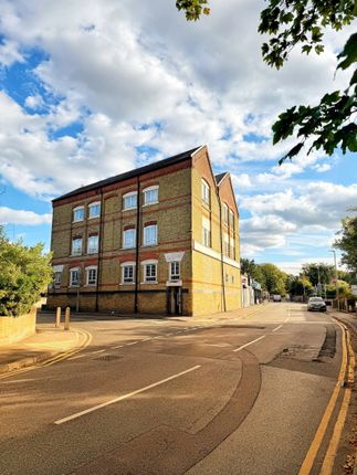1-bed flat on Church Road, Sittingbourne, £125,000