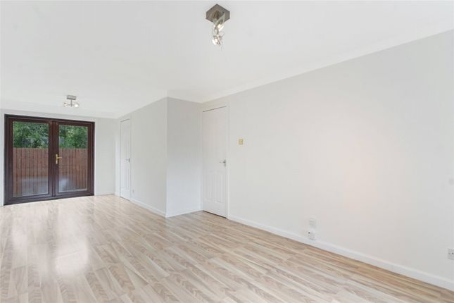 8, Mossywood Road, Glasgow photo 4