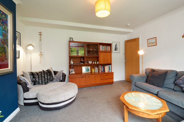 50, Hillcrest Avenue, Paisley photo 3