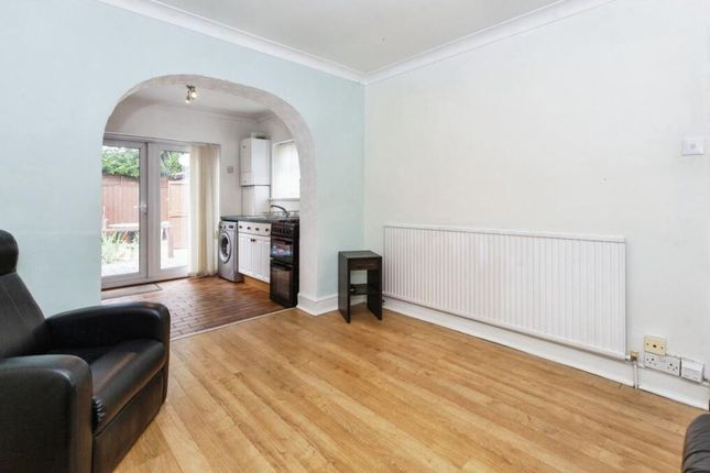 Flat to rent in Fleetwood Road, Slough