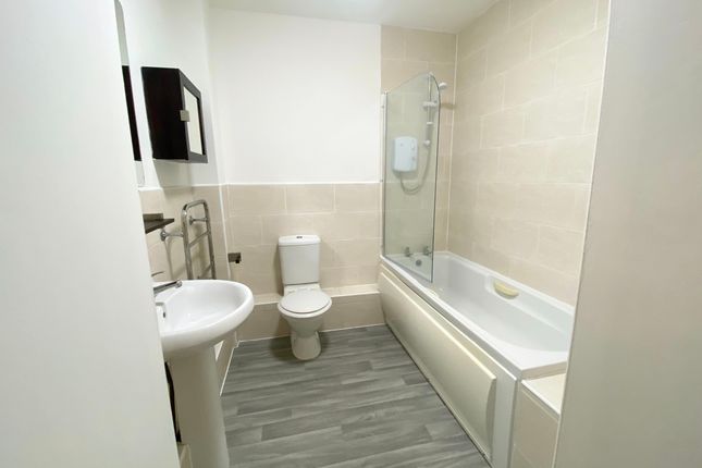 23 Spencers Wood, Bolton photo 5