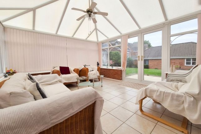 27, Fenby Gardens, Scarborough photo 4