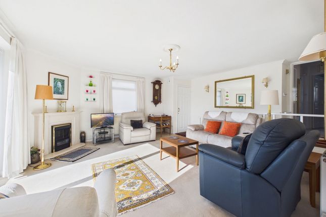 11, Long Barrow Road, Calne photo 3