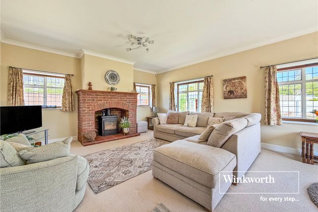 10, Morden Avenue, Ferndown photo 3