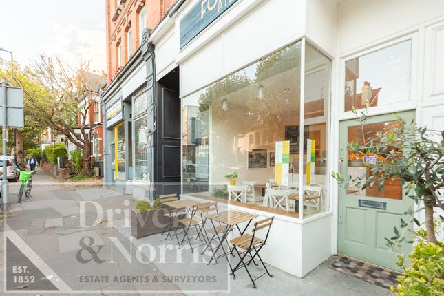 Restaurant/cafe to let in Muswell Hill Road, London