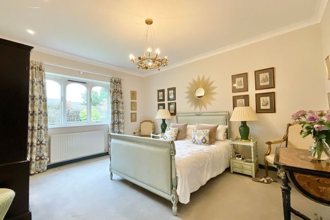 Oak House Wybunbury Lane, Nantwich photo 3