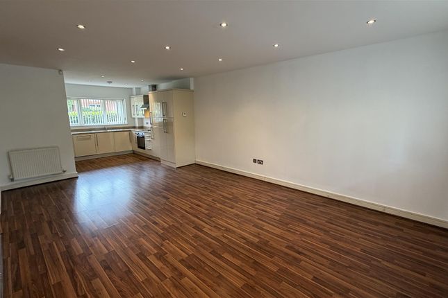 16 Urban Cross, Sutton Road, St Helens photo 2