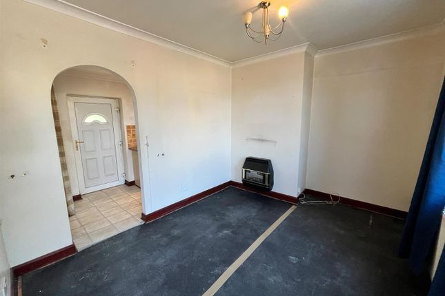 11, Fleminghouse Lane, Huddersfield photo 2