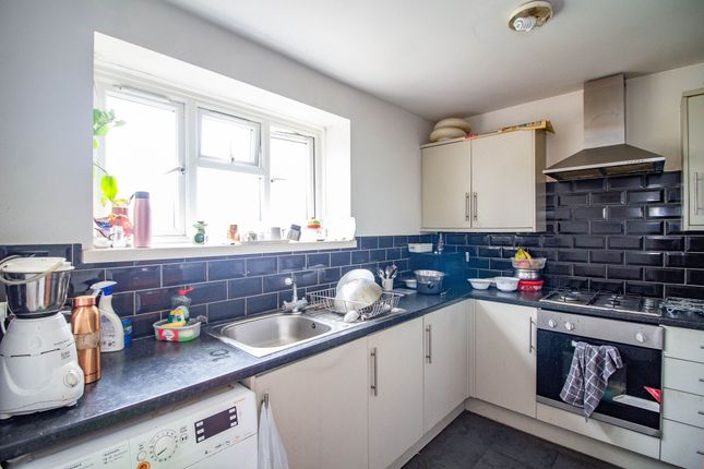20 Enville House Otley Way, Watford photo 2