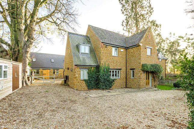 Thumbnail Detached house to rent in Manor Farm Close, Walgrave, Northamptonshire